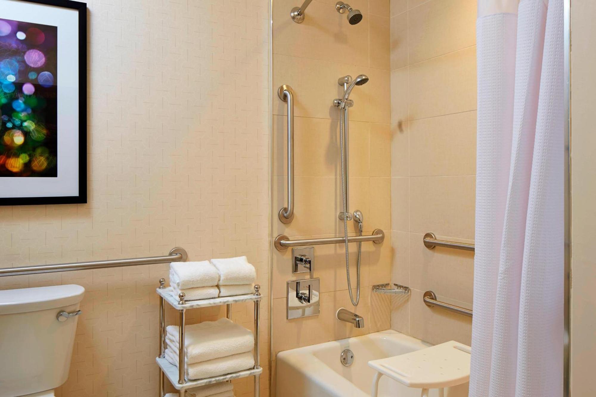 Hotel Springhill By Marriott At Area/convention Center 3*